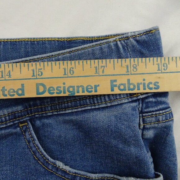 Torrid Women Feel the Fit Super Soft Lean Jean Size 2R - Picture 8 of 9